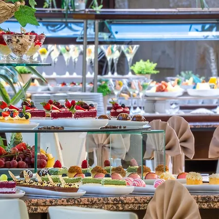 Hvd Riviera Ultra & Mineral Pool - Private & Free Parking Курортный комплекс 5*