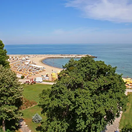 Здравен курорт Hvd Riviera Ultra & Mineral Pool - Private & Free Parking 5*