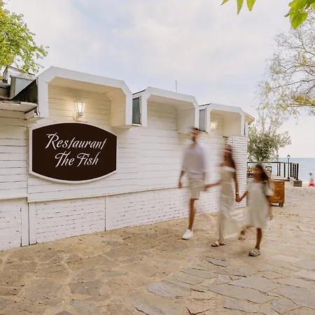 Hvd Riviera Ultra & Mineral Pool - Private & Free Parking Semesteranläggning (resort) 5*