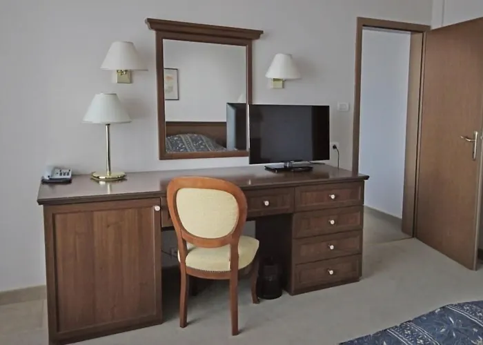 Hvd Riviera Ultra & Mineral Pool - Private & Free Parking Rezort 5*