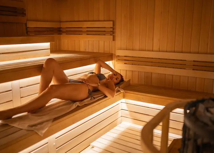 Hvd Riviera Ultra & Mineral Pool - Private & Free Parking Semesteranläggning (resort)