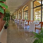 Здравен курорт Hvd Riviera Ultra & Mineral Pool - Private & Free Parking 5*