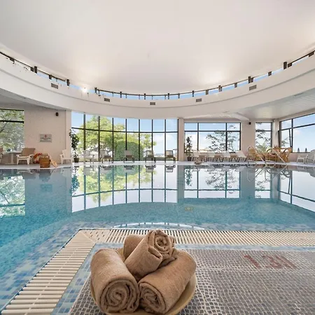 Üdülőközpont Hvd Riviera Ultra & Mineral Pool - Private & Free Parking