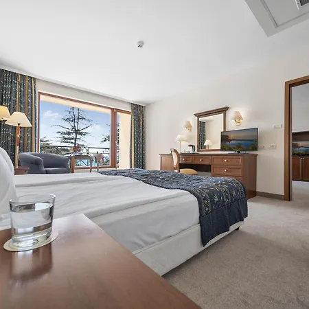 Hvd Riviera Ultra & Mineral Pool - Private & Free Parking Resort