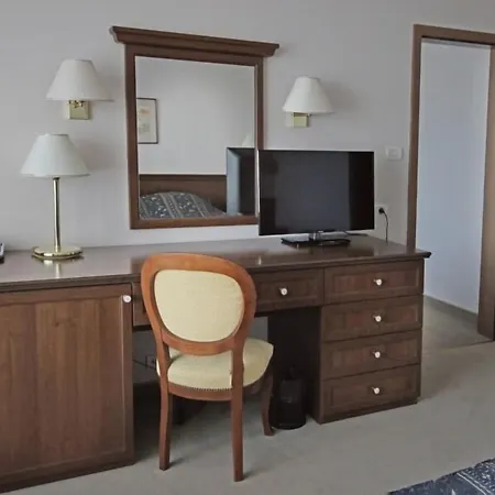 Hvd Riviera Ultra & Mineral Pool - Private & Free Parking Здравен курорт 5*