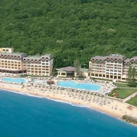 Hvd Riviera Ultra & Mineral Pool - Private & Free Parking Üdülőközpont
