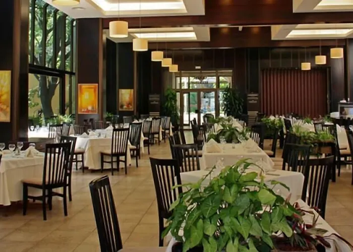 Hvd Riviera Ultra & Mineral Pool - Private & Free Parking Resort Golden Sands